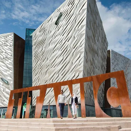 Belfast Grand Central Living 5 Minutes Walk From Grand Central Station Exterior photo