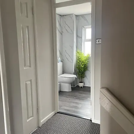 Belfast Grand Central Living 5 Minutes Walk From Grand Central Station Exterior photo