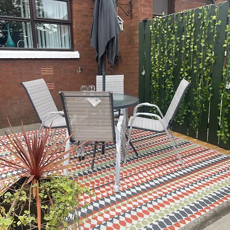 Belfast Grand Central Living 5 Minutes Walk From Grand Central Station Exterior photo