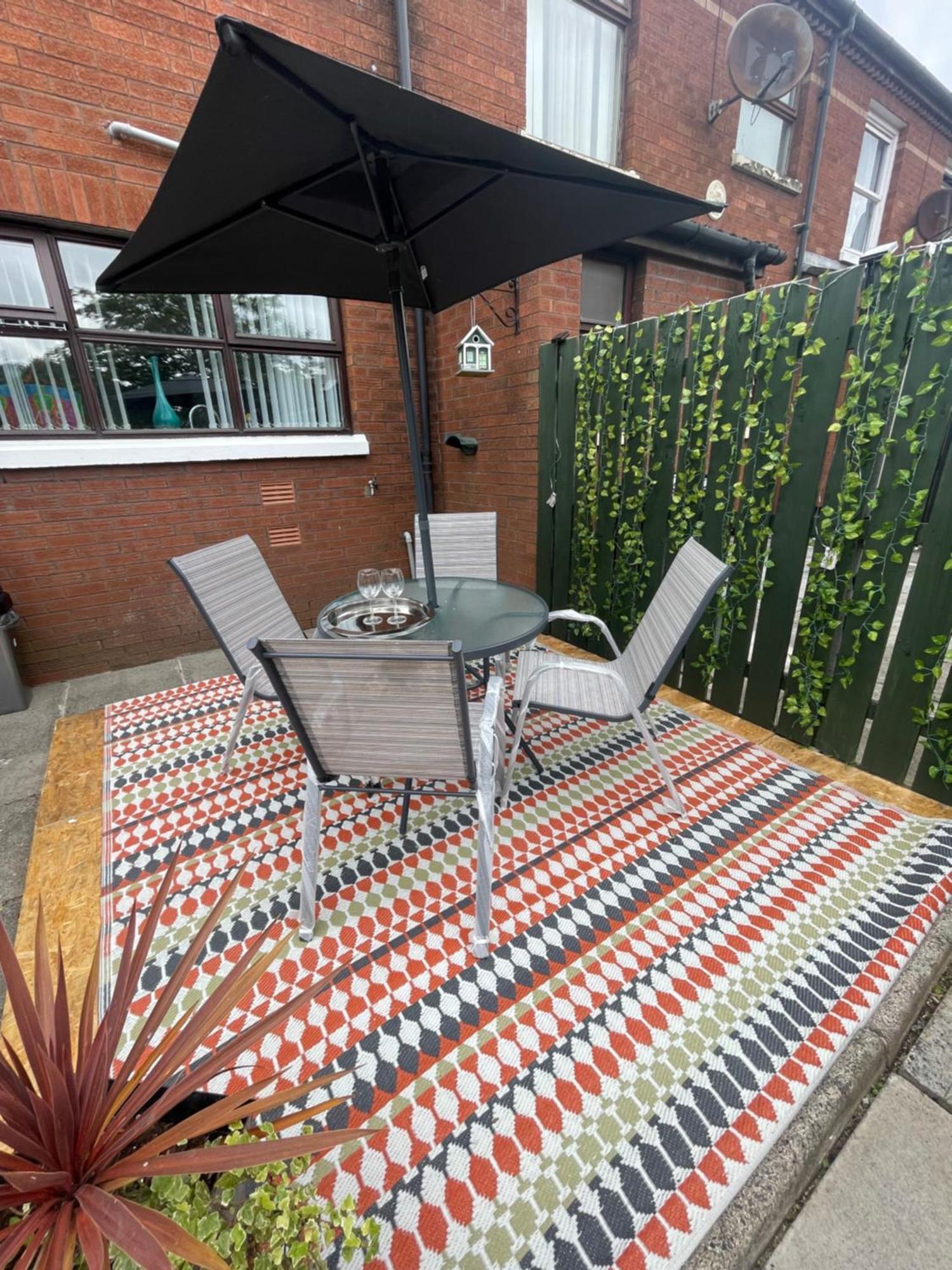 Grand Living 5 Minutes Walk From Grand Station *